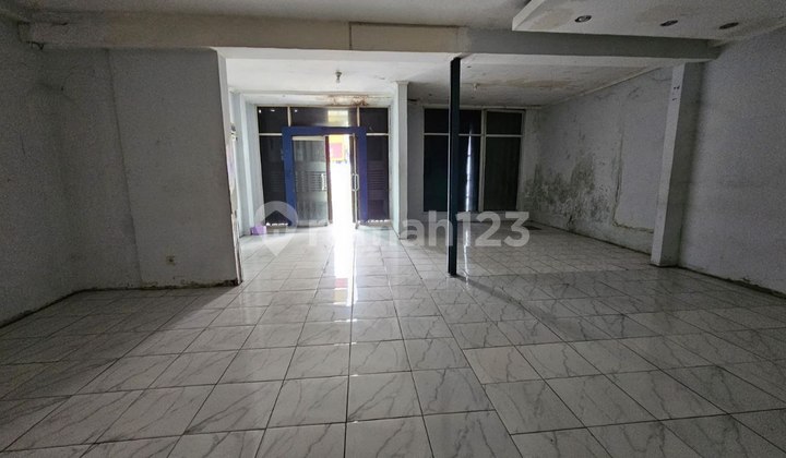 Disewakan Ruko 1,5 Lantai Di Main Road Kopo Yl