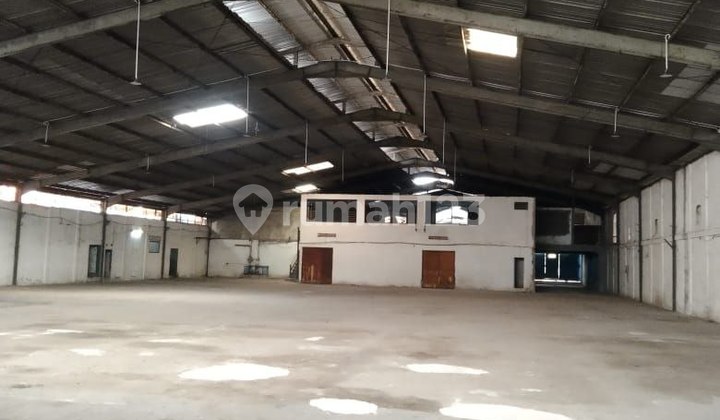 Disewakan Gudang Pinggir Jalan Raya Lokasi Daerah Majalaya Kab. Bandung Int