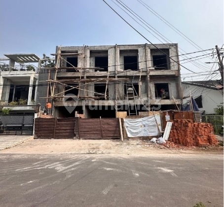 Rumah Brand New Cuma 4 Unit. Bisa Up Grade Full Furnish 2