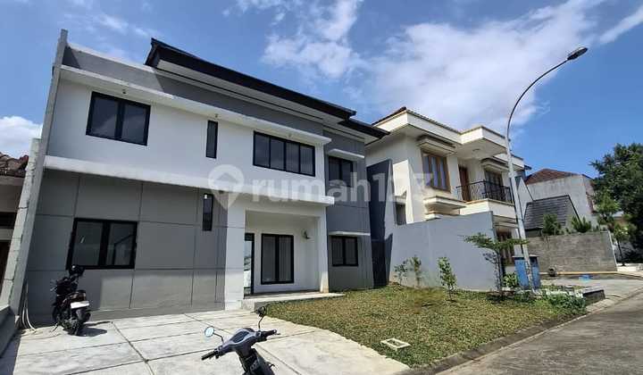 Spacious Modern House with a Serene View for Quick Sale 2