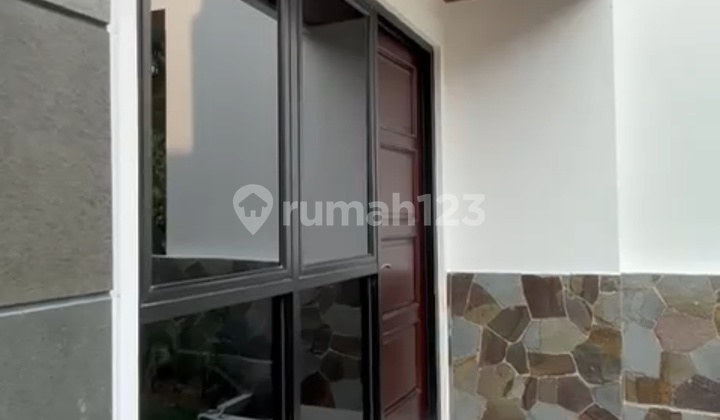 Rumah Modern 2.Lantai Bangunan Baru Dilokasi Strategis dengan Pemandangan Pegunungan Cluster Taman Udayana Siap Huni!