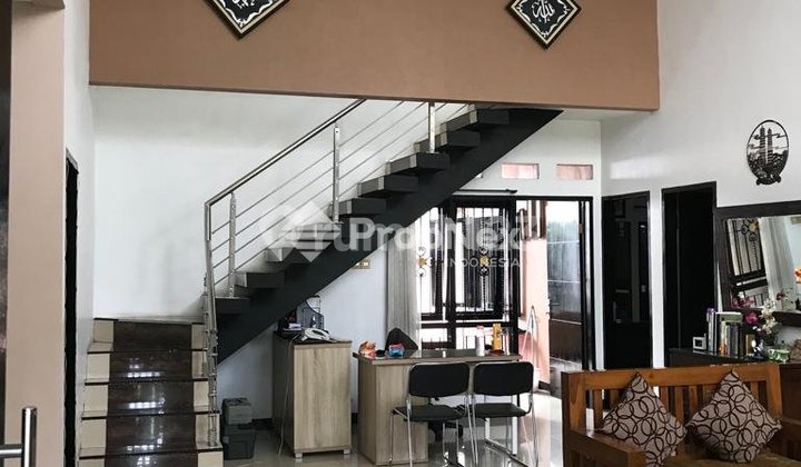 Rumah Bagus, Siap Huni, 2 Lantai Puri Surya Jaya Rumah Bagus, Siap Huni, 2 Lantai Puri Surya Jaya