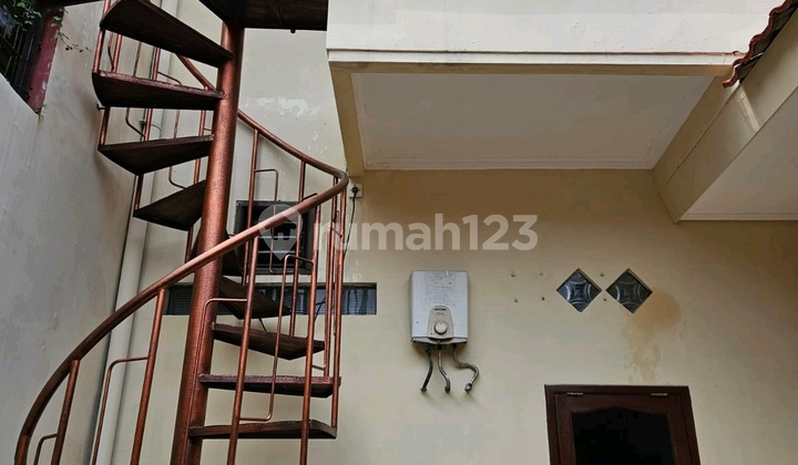 Beautiful 1.5-Story House for Sale in Juanda Regency, Move-In Ready, Close to Juanda 2