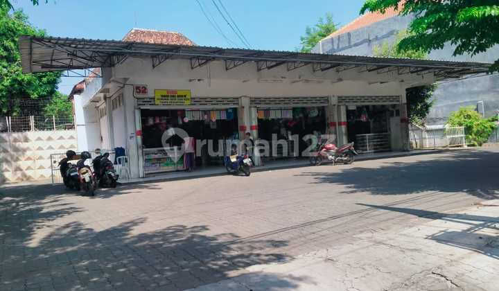 Ruko in the center of Probolinggo city, suitable for all businesses.