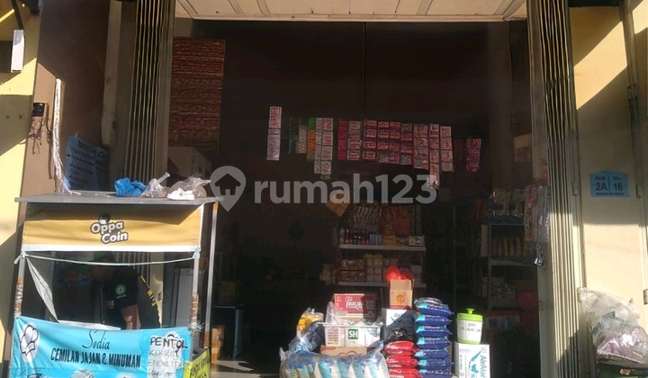 For Sale 2-Story Shop House in Manukan Rejo Still Active Selling Groceries, Strategic Location 1