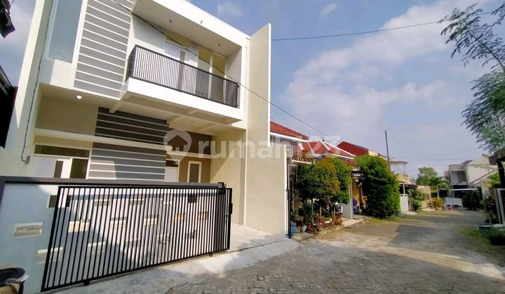 Premium Active Kos House for Sale Near Merjosari Park 1