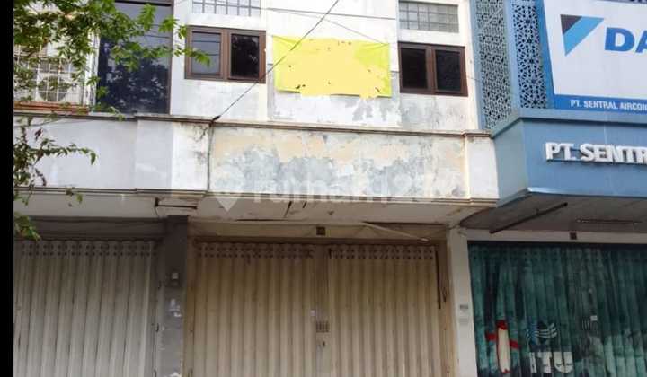 Ruko 3 lantai 0 jalan raya Ngagel Ruko 3 lantai 0 jalan raya Ngagel