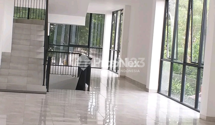 Disewakan ruko 4 lantai dekat Grand City dan Kotamadya Disewakan ruko 4 lantai dekat Grand City dan Kotamadya