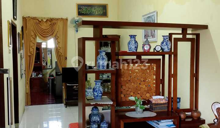 2-Story House Near Jln Jenggolo, Near Fave Hotel, Near Sekar Laut 2