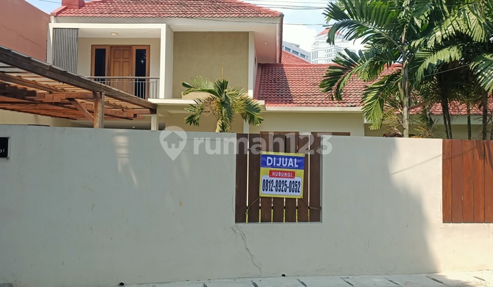 Affordable 2-Story House on Jl. Jayamandala 1 Near Office Area, Needs Minor Renovation, Comfortable Environment, Freehold Title Affordable 2-Story House on Jl. Jayamandala 1 Near Office Area, Needs Minor Renovation, Comfortable Environment, Freehold Title