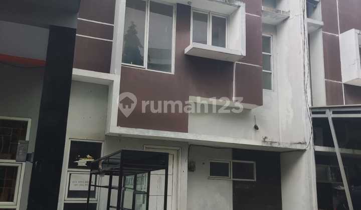 Rumah 2 Lantai Cluster Green Village