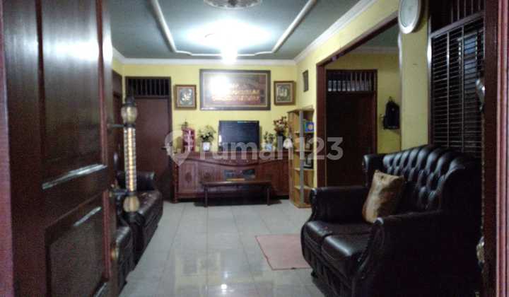 Good Location House Just a Step to Bintaro