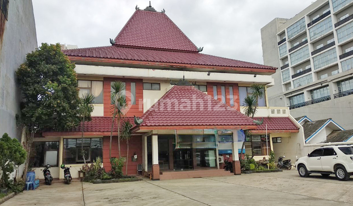 Ruang Usaha Luas Cocok untuk Restoran & Komersial - Lokasi Strategis, Lahan Sangat Besar Ruang Usaha Luas Cocok untuk Restoran & Komersial - Lokasi Strategis, Lahan Sangat Besar