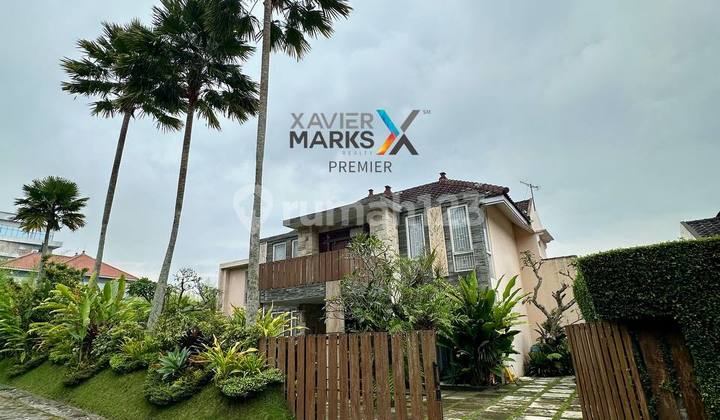 Modern Tropical Villa Fully Furnished for Sale at an Affordable Price in Batu Tourism City, Malang ✨