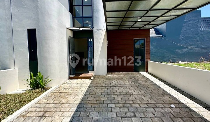 Modern Minimalist House Suitable For Young Families In Malang 2