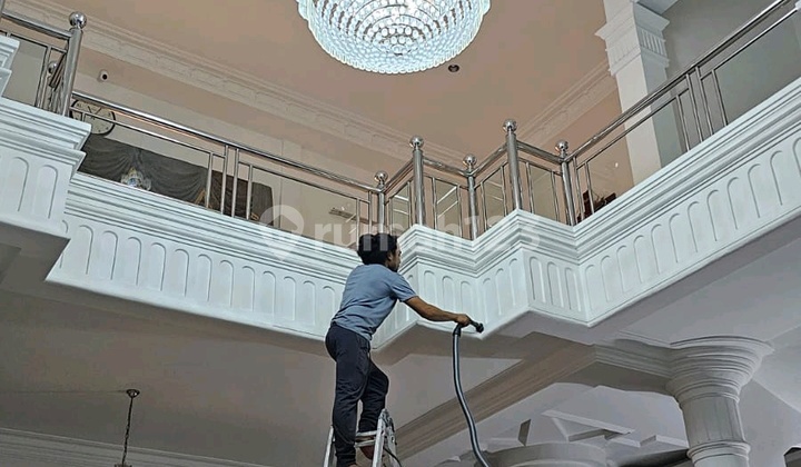 Rumah Mewah Dijual Gubeng Surabaya 8BR Eksklusif Strategis 2