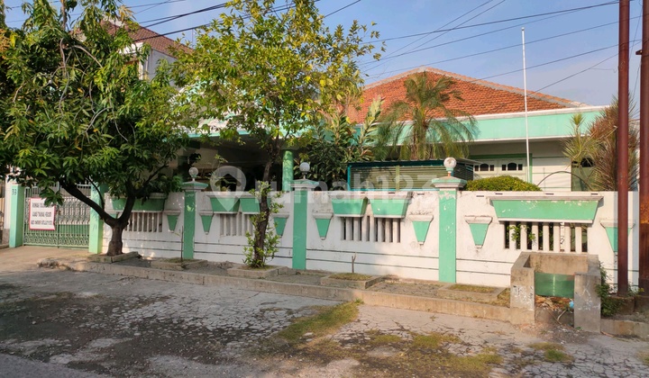 Rumah Luas 6 Kamar Jemursari Surabaya. Lokasi Strategis! Rumah Luas 6 Kamar Jemursari Surabaya. Lokasi Strategis!