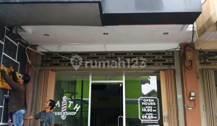 Klampis Anom Surabaya Shophouse: 3 Strategic Floors for Sale Klampis Anom Surabaya Shophouse: 3 Strategic Floors for Sale