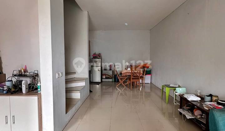 Rumah Minimalis 2 Lantai Lokasi Strategis di Cinere 2