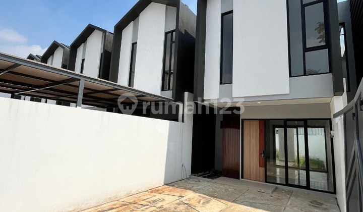 New House in Pondok Cabe Strategic Location