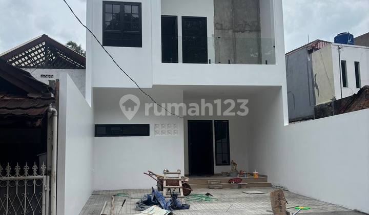 Rumah Gaya Modern Baru Dikomplek Cinere Siap Huni