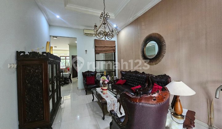 Sell Luxury House in Cilandak Near High Scope and Toll Road 2