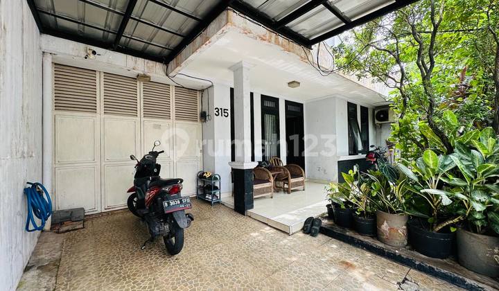 Serene and Strategic House in Cinere Within a Complex