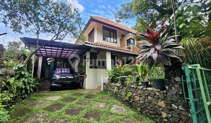 Rumah Asri 2 Lantai Di Cirendeu Ada Taman Depan Belakang Rumah Asri 2 Lantai Di Cirendeu Ada Taman Depan Belakang