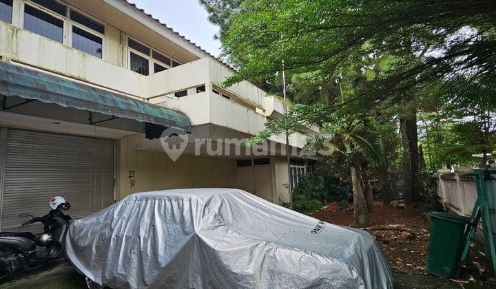 Spacious Classic House in Cinere with a Large Garden, Ready to Occupy 2