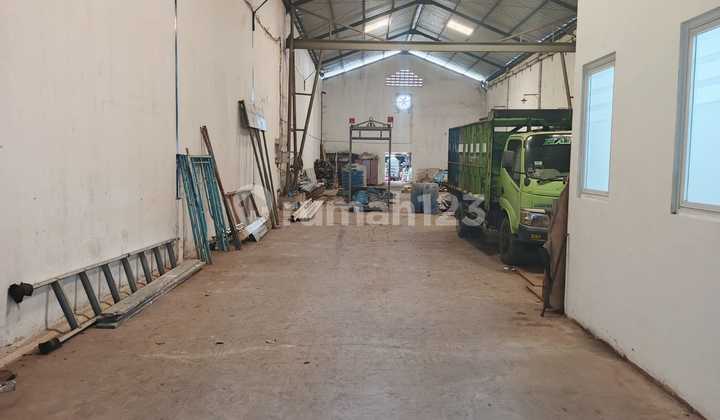 Margomulyo Permai Warehouse Flood-Free Good Building Ready to Use Margomulyo Permai Warehouse Flood-Free Good Building Ready to Use