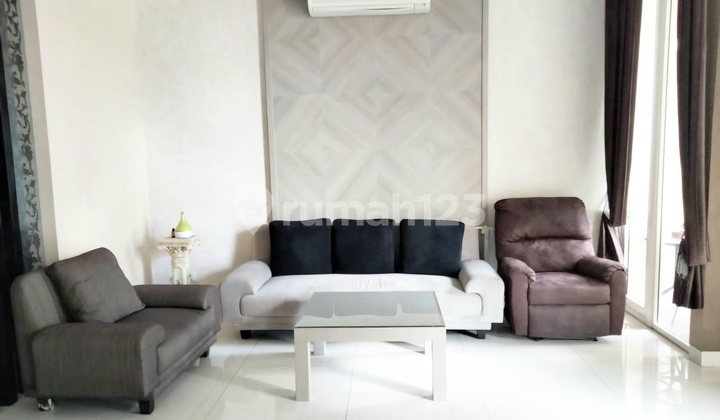 Rumah Modern Mewah Pakuwon Indah Cluster La Riz Ville Lariz Wood 2