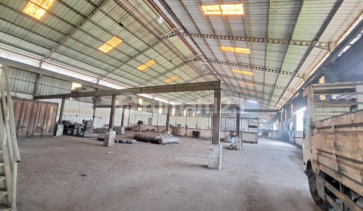 Gudang Ex Pabrik Nol Jalan Raya Pasuruan Dekat Exit Tol Gempol