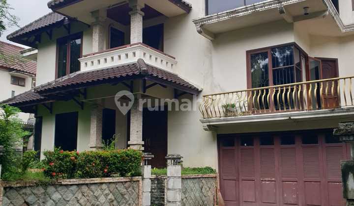 Hunian Homey di Perumahan Elit Jakarta Selatan Hunian Homey di Perumahan Elit Jakarta Selatan