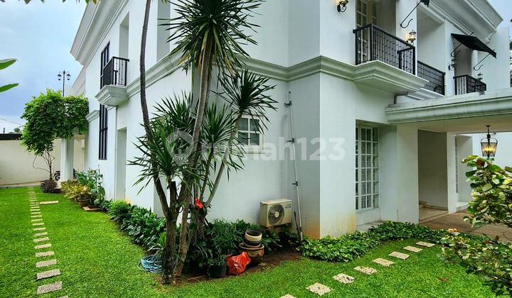 Rumah Modern Design Siap Huni di Kebayoran Lama Jakarta Selatan