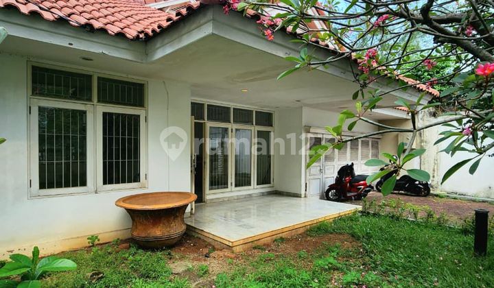 Rumah Lama Layak Huni Lokasi Strategis di Cipete Kemang