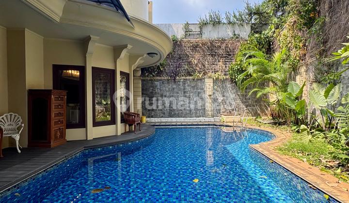 Rumah Cantik Siap Huni di Kemang Jakarta Selatan Rumah Cantik Siap Huni di Kemang Jakarta Selatan
