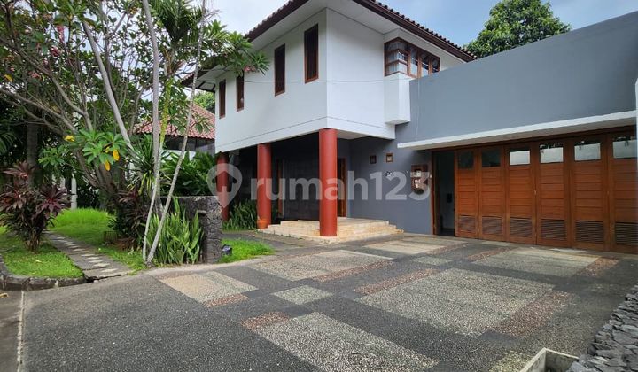 Rumah Cantik 2 Lantai Bintaro, Tangerang Selatan 1