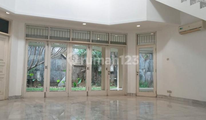 Old House Habitable Strategic Location in Cipete Kemang 2