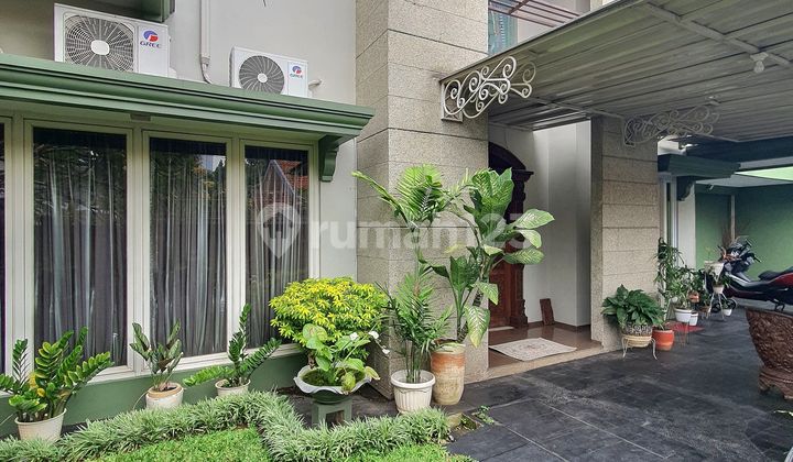 Rumah Hook 2 Lantai di Pondok Pinang, Jakarta Selatan.