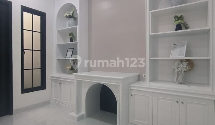 Strategic House with Classic Modern Design in Pancoran, South Jakarta 2