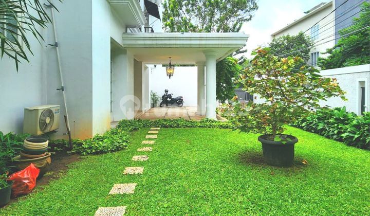 Rumah Modern Design Siap Huni di Kebayoran Lama Jakarta Selatan 2