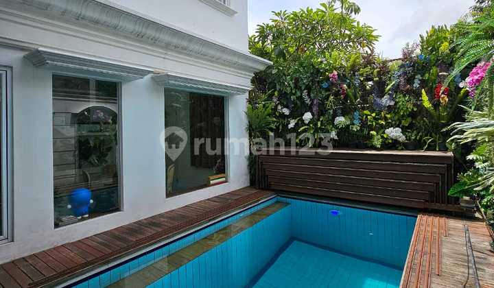 Rumah 2 Lantai di Bintaro, Tangerang Selatan. 2