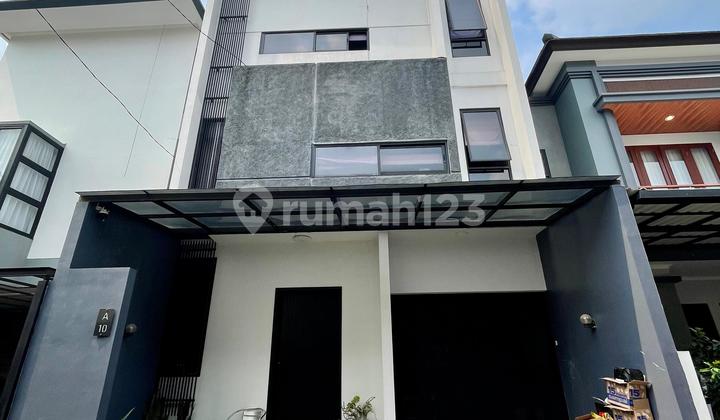 Modern Style House Dalam Townhouse di Lebak Bulus, 1