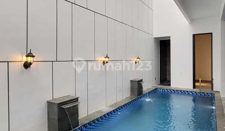 2-Story House in Bintaro Sector 9, South Tangerang