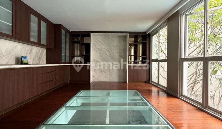 Luxury Modern Classic Exclusive Area House in Pondok Pinang 2