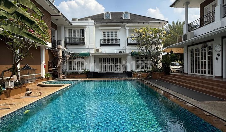 Luxurious House American Classic Cirendeu Tangerang Selatan Luxurious House American Classic Cirendeu Tangerang Selatan