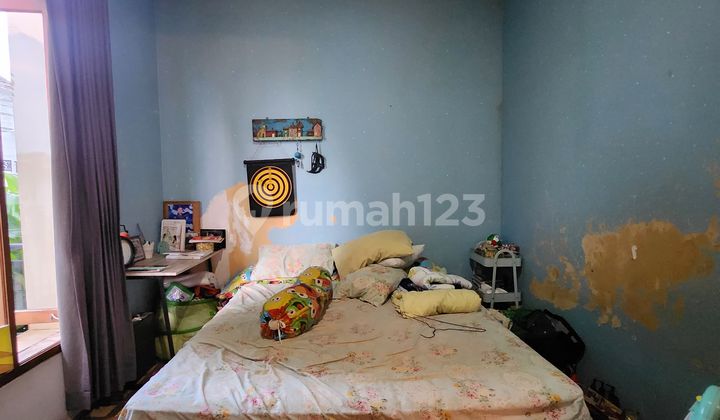 Rumah 2 Lantai di Kebayoran Lama, Jakarta Selatan. 2