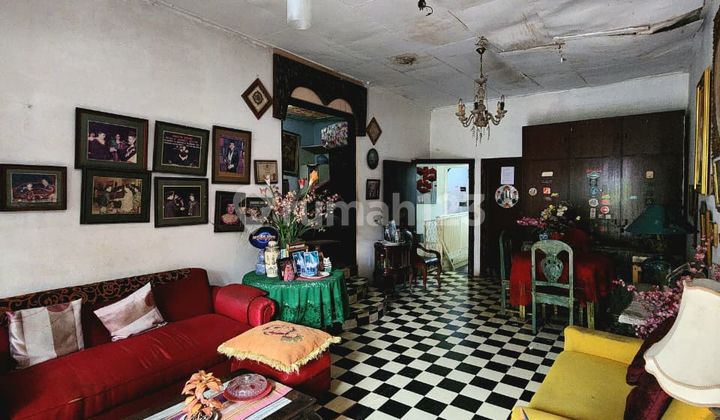 Rumah 2 Lantai di Kebayoran Baru, Jakarta Selatan.