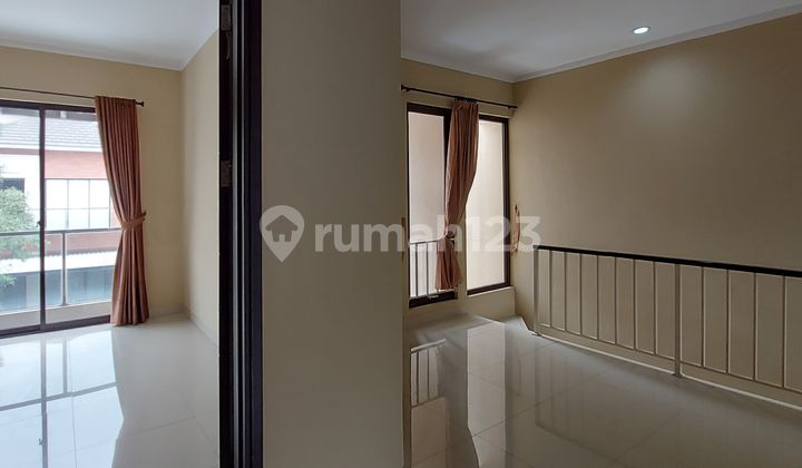 Rumah Modern Siap 2 Lantai di Bintaro Jaya Sektor 9 2