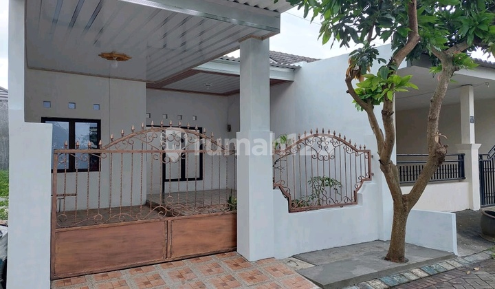 Sell house in Kahuripan Housing, Sidoarjo Sell house in Kahuripan Housing, Sidoarjo